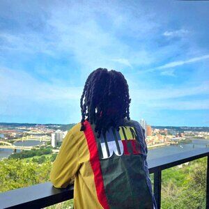 Meet your Posher, Deandrae